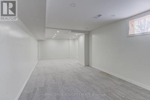 130 Cunningham Drive, New Tecumseth, ON - Indoor Photo Showing Other Room