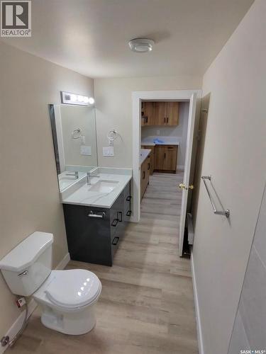 401 S Avenue N, Saskatoon, SK - Indoor Photo Showing Bathroom