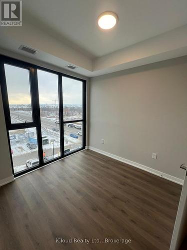 411 - 720 Whitlock Avenue, Milton, ON - Indoor Photo Showing Other Room