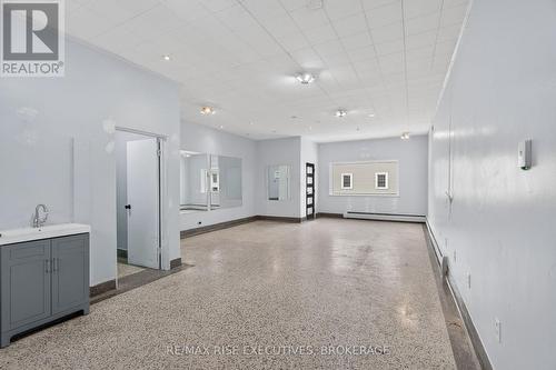 676 King Street W, Kingston (Central City West), ON - Indoor Photo Showing Other Room