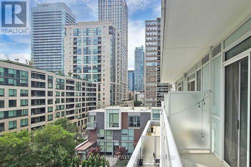 505 - 101 Erskine Avenue, Toronto, ON - Outdoor With Facade