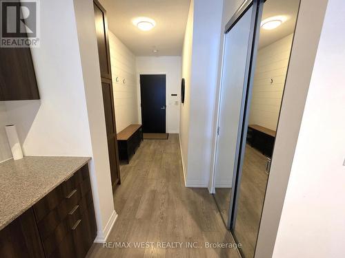505 - 101 Erskine Avenue, Toronto, ON - Indoor Photo Showing Other Room