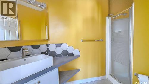 806 1867 Hamilton Street, Regina, SK - Indoor Photo Showing Bathroom