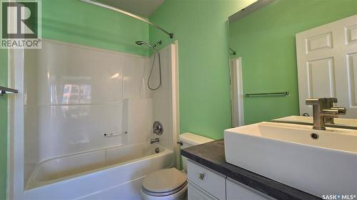 806 1867 Hamilton Street, Regina, SK - Indoor Photo Showing Bathroom