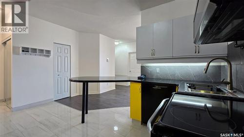 806 1867 Hamilton Street, Regina, SK - Indoor Photo Showing Kitchen