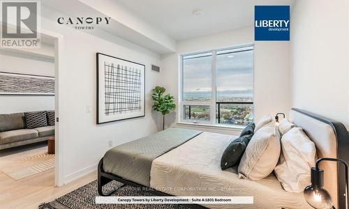 1801 - 5105 Hurontario Street, Mississauga, ON - Indoor Photo Showing Bedroom