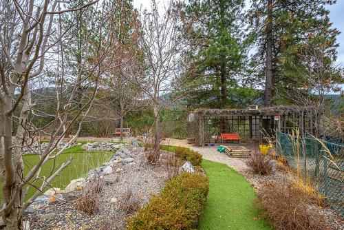 3-6924 Manning Place, Vernon, BC - Outdoor