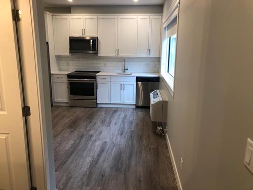24-4602 20 Street, Vernon, BC - Indoor Photo Showing Kitchen