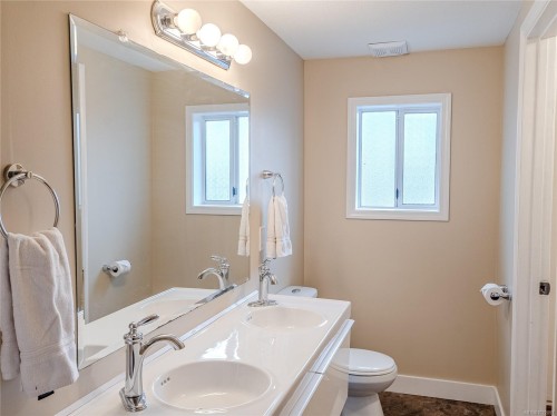 1381 Discovery Ave, Nanaimo, BC 