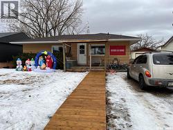 220 5th AVENUE E  Gravelbourg, SK S0H 1X0