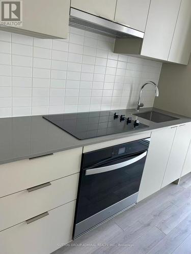 1204 - 3071 Trafalgar Road, Oakville, ON - Indoor Photo Showing Kitchen