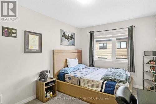 56 - 811 Sarnia Road, London North (North M), ON - Indoor Photo Showing Bedroom