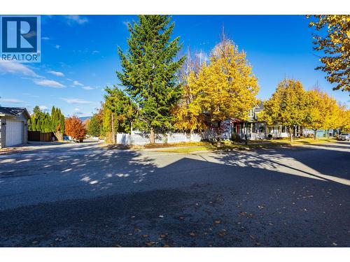 388 Mccarren Avenue, Kelowna, BC - Outdoor