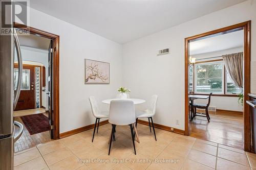107 Westmount Road, Guelph (Exhibition Park), ON - Indoor Photo Showing Dining Room