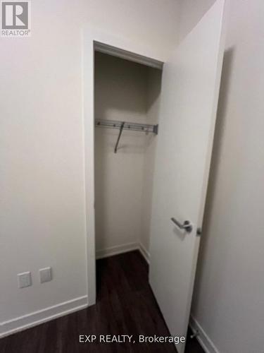 519 - 212 King William Street, Hamilton, ON - Indoor