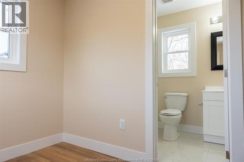 3495 Bloomfield Road Unit# 3, Windsor, ON - Indoor Photo Showing Bathroom