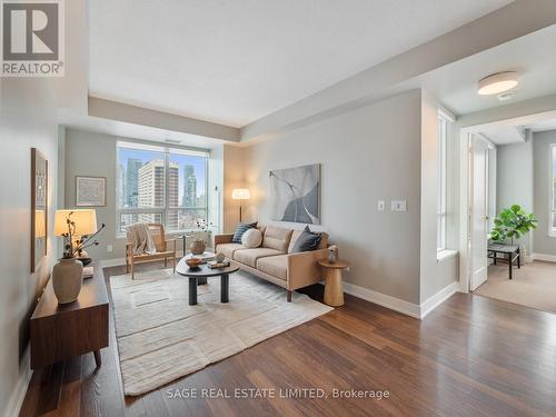 1701 - 120 Homewood Avenue, Toronto, ON - Indoor Photo Showing Living Room