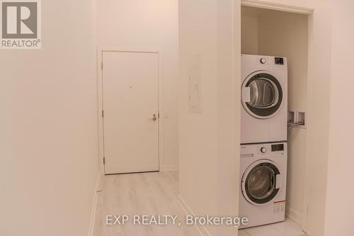 615N - 120 Broadway Avenue, Toronto, ON - Indoor Photo Showing Laundry Room