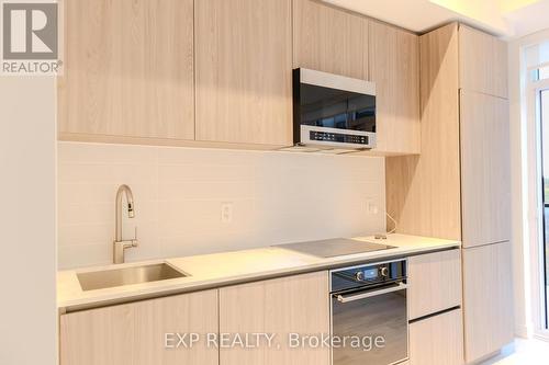 615N - 120 Broadway Avenue, Toronto, ON - Indoor Photo Showing Kitchen