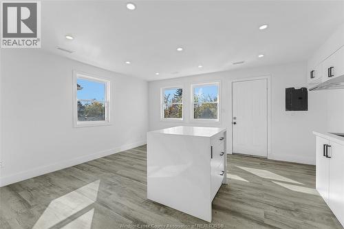 409 Hall Unit# B, Windsor, ON - Indoor