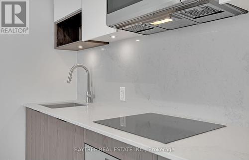 413 - 5 Defries Street, Toronto, ON - Indoor Photo Showing Kitchen