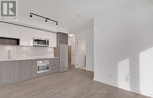 413 - 5 Defries Street, Toronto, ON - Indoor Photo Showing Kitchen