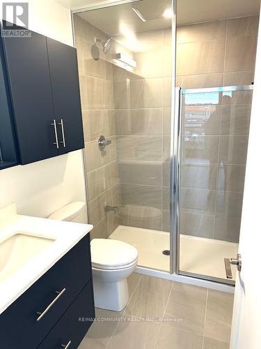 A329 - 9763 Markham Road, Markham, ON - Indoor Photo Showing Bathroom