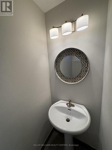 Main - 691 Irwin Crescent, Newmarket, ON - Indoor Photo Showing Bathroom