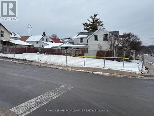 27 Water Street W, Greater Napanee (Greater Napanee), ON 