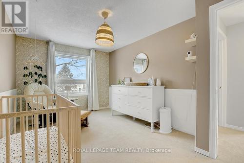 15 Willwood Crescent, Ottawa, ON - Indoor Photo Showing Bedroom