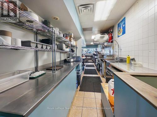 Kitchen - 65 James Street, Parry Sound, ON 