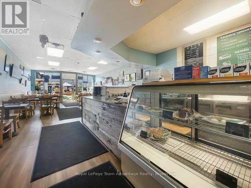 Counter and Dining Area - 65 James Street, Parry Sound, ON 