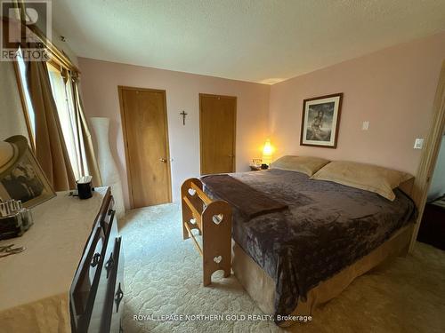290 Grenfell Road, Kirkland Lake (Kl Outside), ON - Indoor Photo Showing Bedroom