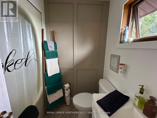 290 Grenfell Road, Kirkland Lake (Kl Outside), ON - Indoor Photo Showing Bathroom