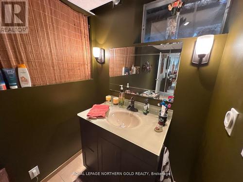 290 Grenfell Road, Kirkland Lake (Kl Outside), ON - Indoor Photo Showing Bathroom
