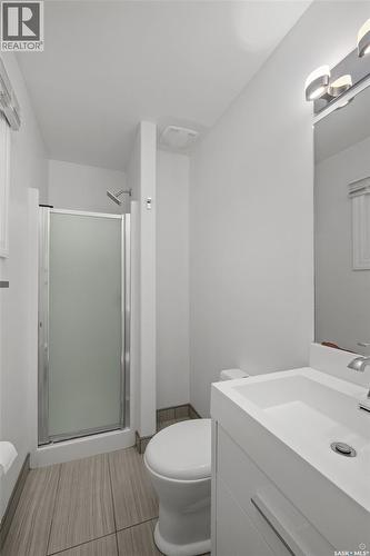 975 Sanderson Crescent, Prince Albert, SK - Indoor Photo Showing Bathroom