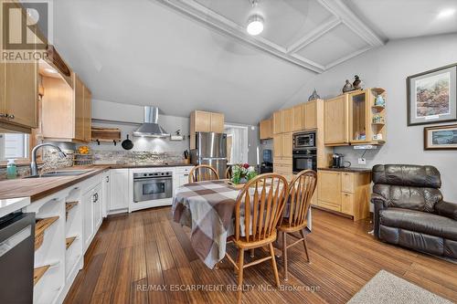 1457 Lakeshore Road, Haldimand, ON - Indoor Photo Showing Kitchen With Double Sink With Upgraded Kitchen