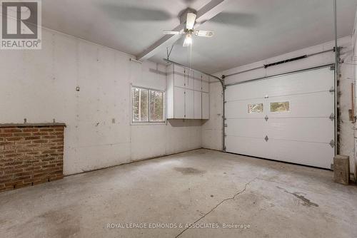1137 Locksley Road, Laurentian Valley, ON - Indoor Photo Showing Garage