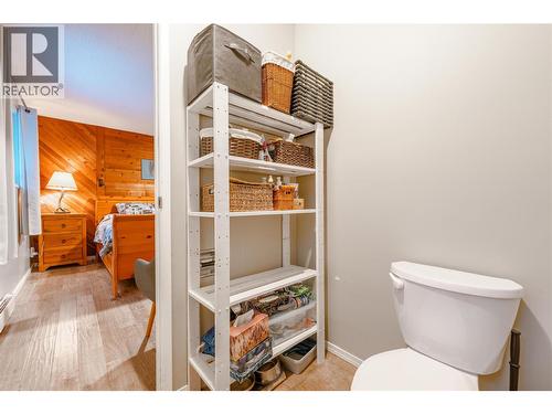 825 Ohlhausen Road, Revelstoke, BC - Indoor Photo Showing Bathroom
