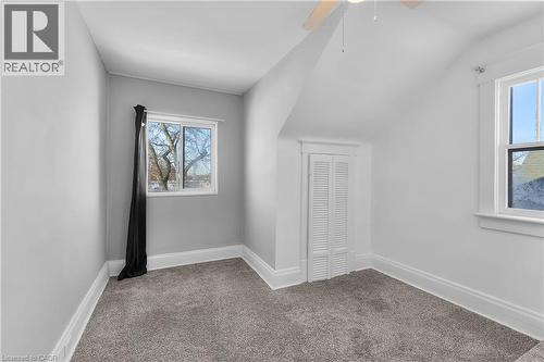 5932 Carlton Avenue, Niagara Falls, ON - Indoor Photo Showing Other Room