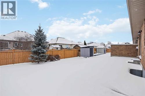 240 Bentley Court, Sarnia, ON - Outdoor