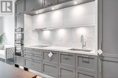 826 - 155 Merchants' Wharf, Toronto, ON - Indoor Photo Showing Kitchen With Upgraded Kitchen