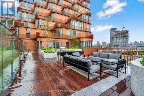 826 - 155 Merchants' Wharf, Toronto, ON - Outdoor