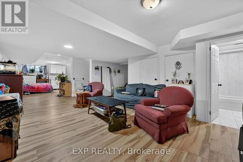 24 Charles Street, Port Colborne, ON - Indoor