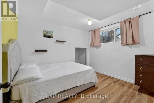 24 Charles Street, Port Colborne, ON - Indoor Photo Showing Bedroom