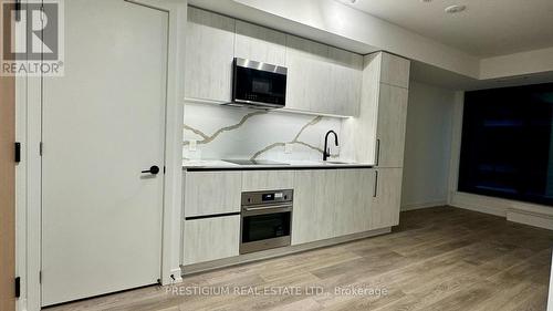 819 - 35 Parliament Street, Toronto, ON - Indoor