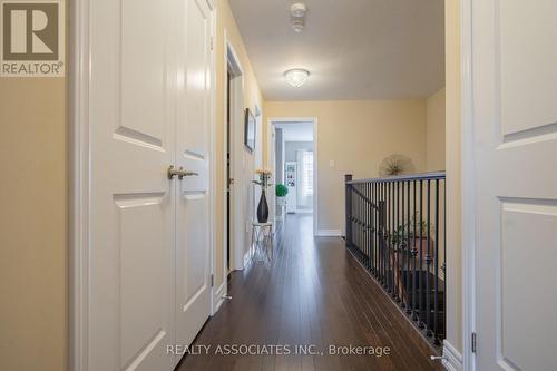 3333 Mockingbird Common E, Oakville, ON - Indoor Photo Showing Other Room
