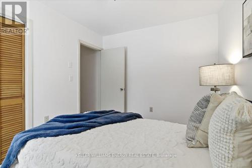 81 Haymarket Road, Toronto (Downsview-Roding-Cfb), ON - Indoor Photo Showing Bedroom