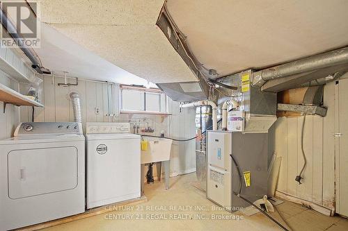 102 Newcastle Street, Toronto, ON - Indoor Photo Showing Laundry Room