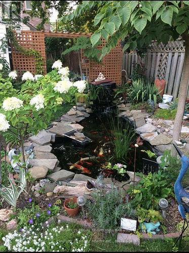 102 Newcastle Street, Toronto, ON - Outdoor